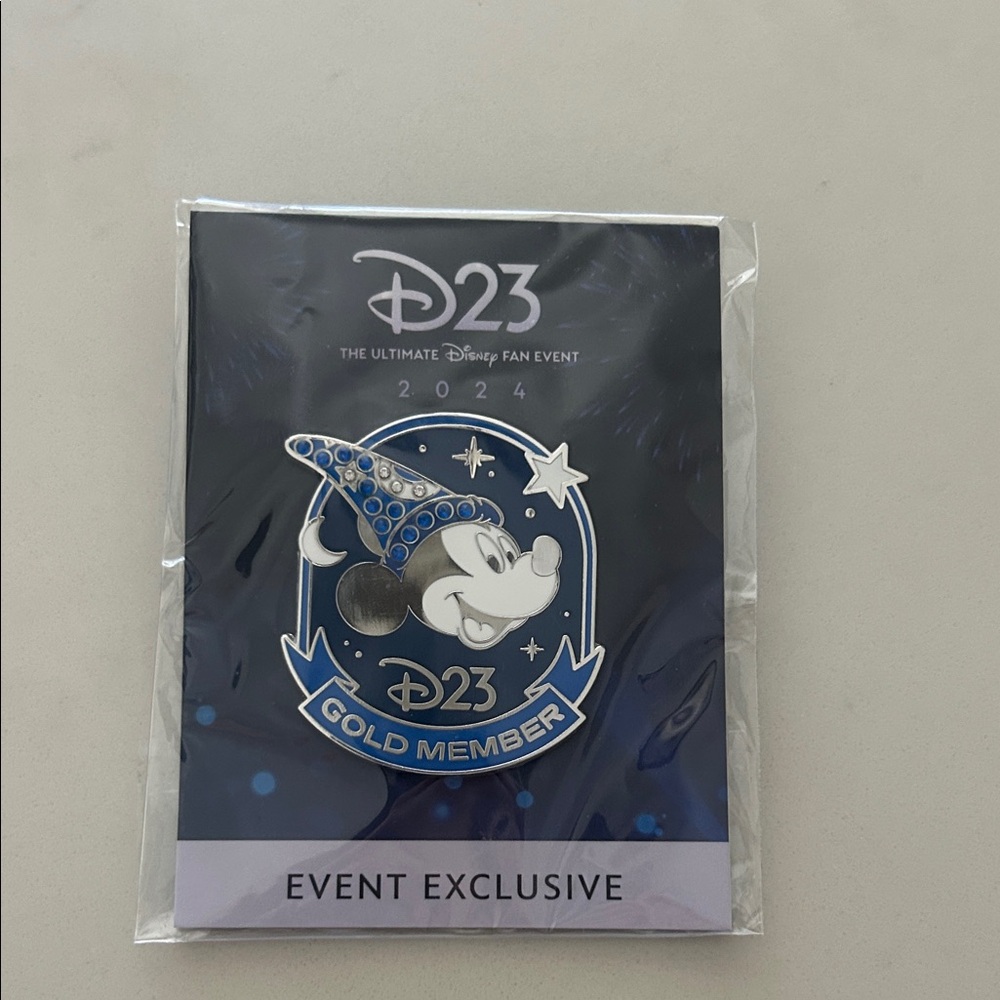 D23 2024 Gold Member Exclusive Sorcerer Mickey pin